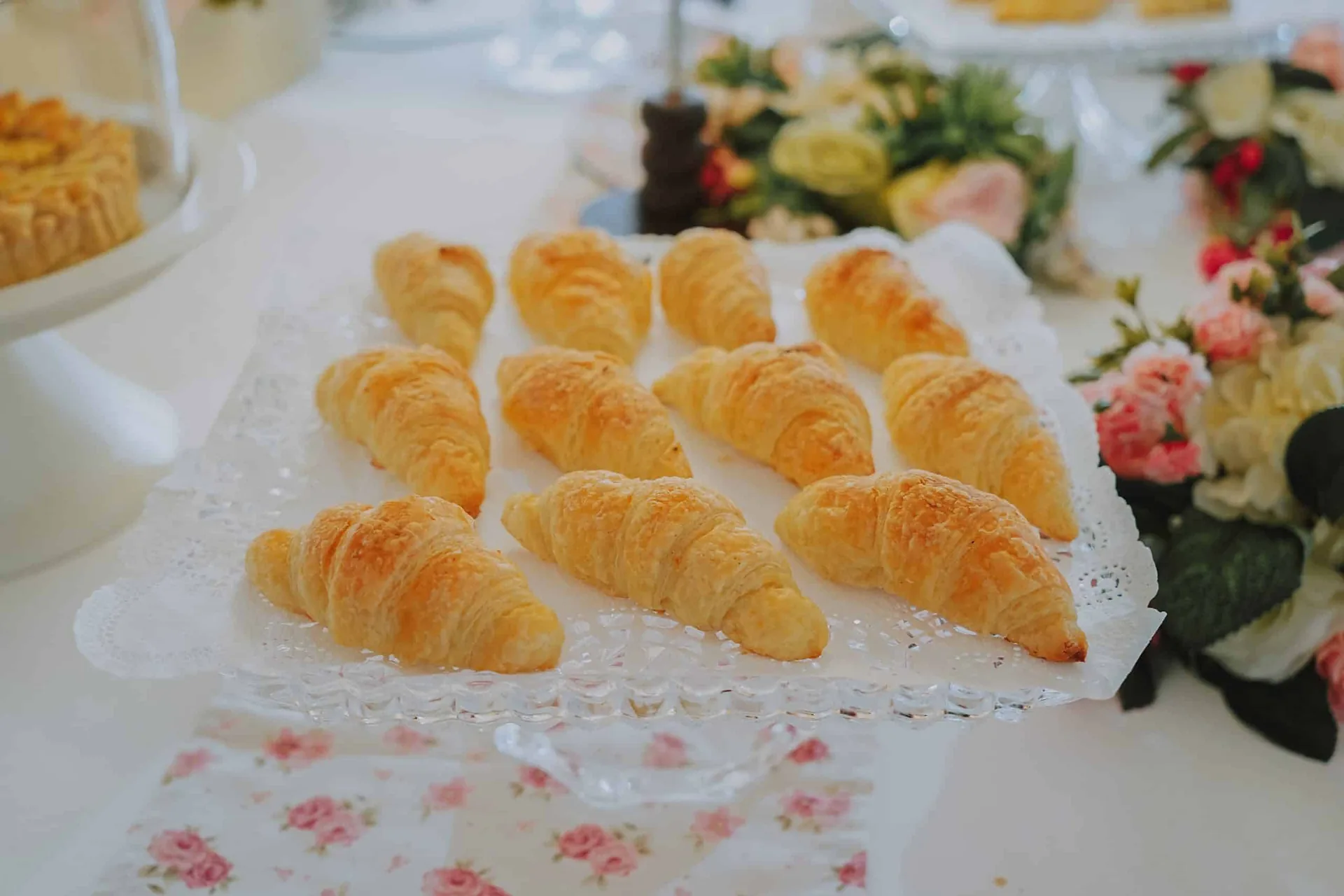 Croissant dan dessert Sonokembang Catering Surabaya